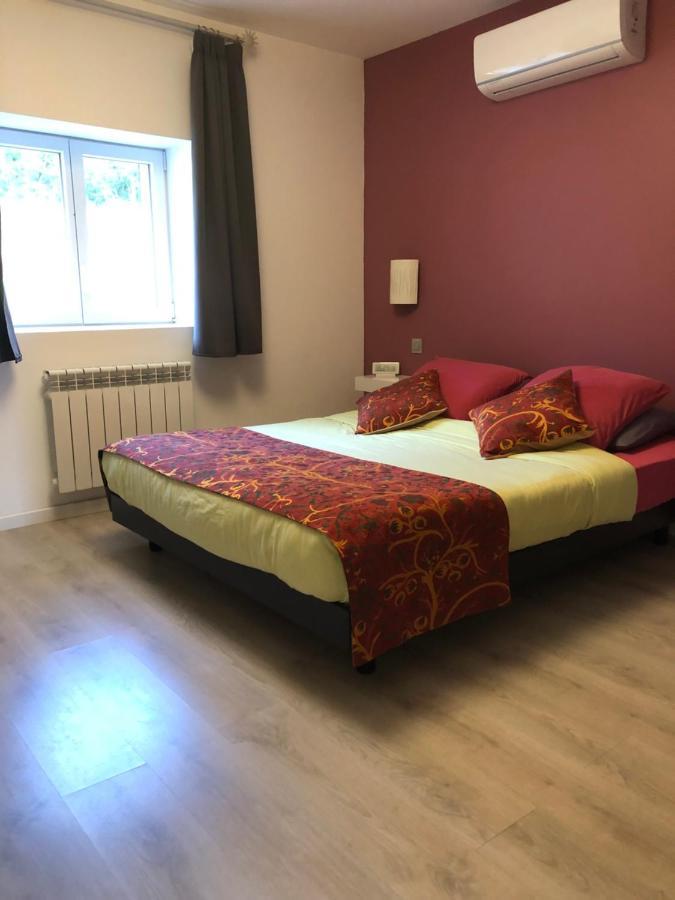 Bed and Breakfast La Ferme Du Bonheur Arbigny Exterior foto