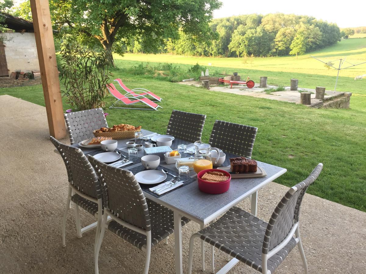 Bed and Breakfast La Ferme Du Bonheur Arbigny Exterior foto